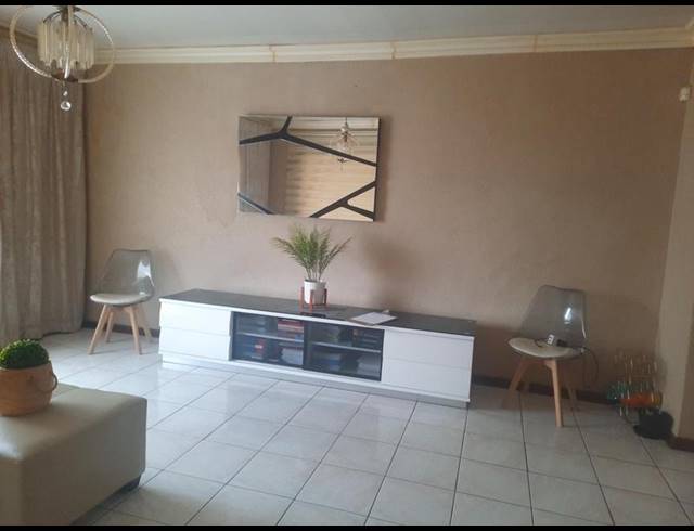3 BEDROOM HOUSE FOR SALE IN WALDRIFT